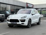 Porsche Cayenne Turbo-5