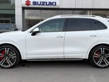 Porsche Cayenne Turbo-12