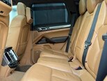 Porsche Cayenne Turbo-13