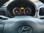 Hyundai Accent-11