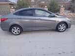 Hyundai Accent-11