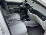 Hyundai Accent-15