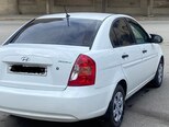 Hyundai Accent-9
