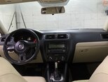 Volkswagen Jetta-5
