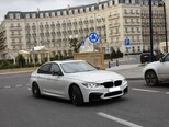 BMW 320-1