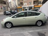 Toyota Prius-2