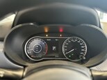 Nissan Sunny-11