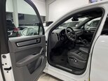 Porsche Cayenne-11