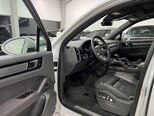 Porsche Cayenne-12