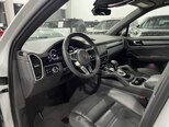 Porsche Cayenne-13
