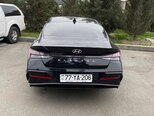 Hyundai Elantra-9