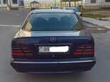 Mercedes E 220 d-2