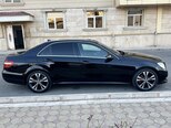 Mercedes E 220 d-4