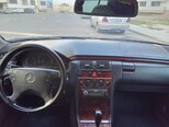 Mercedes E 220 d-5