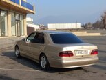 Mercedes E 220 d-4