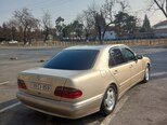 Mercedes E 220 d-7