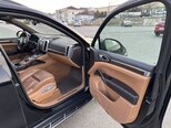 Porsche Cayenne-17