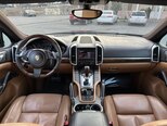 Porsche Cayenne-11