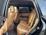 Porsche Cayenne-20