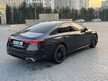 Mercedes E 300 e-5