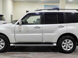 Mitsubishi Pajero-9
