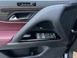 Lexus LX 500d-24