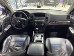 Mitsubishi Pajero-6