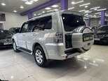 Mitsubishi Pajero-13