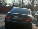 Mercedes E 220 d-6
