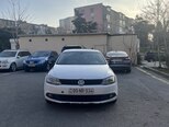 Volkswagen Jetta-1