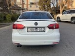 Volkswagen Jetta-5