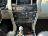 Infiniti QX56-11