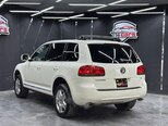 Volkswagen Touareg-8