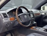 Volkswagen Touareg-12