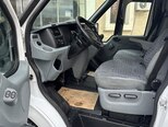 Ford Transit-17