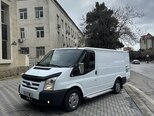 Ford Transit-12