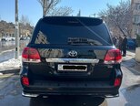 Toyota Land Cruiser-11