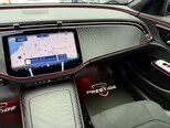 Mercedes E 300 e-9