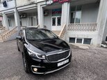 Kia Carnival-1
