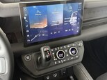 Land Rover Defender-19