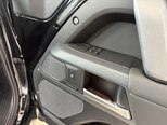 Land Rover Defender-26