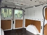 Ford Transit-16