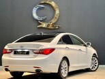 Hyundai Sonata-15