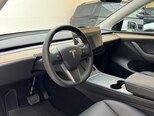 Tesla Model Y-12