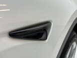 Tesla Model Y-14