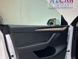 Tesla Model Y-15