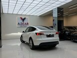 Tesla Model Y-8
