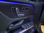 Mercedes EQB 300 4MATIC-13