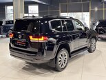 Toyota Land Cruiser-6