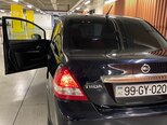 Nissan Tiida-5